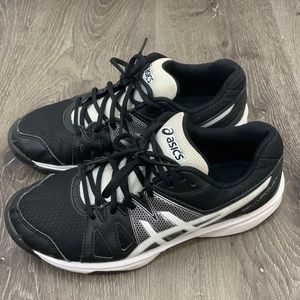 Asics volleyball / indoor sneakers tennis shoes size 6